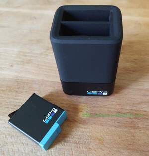 GoPro Dual Battery Charger with battery